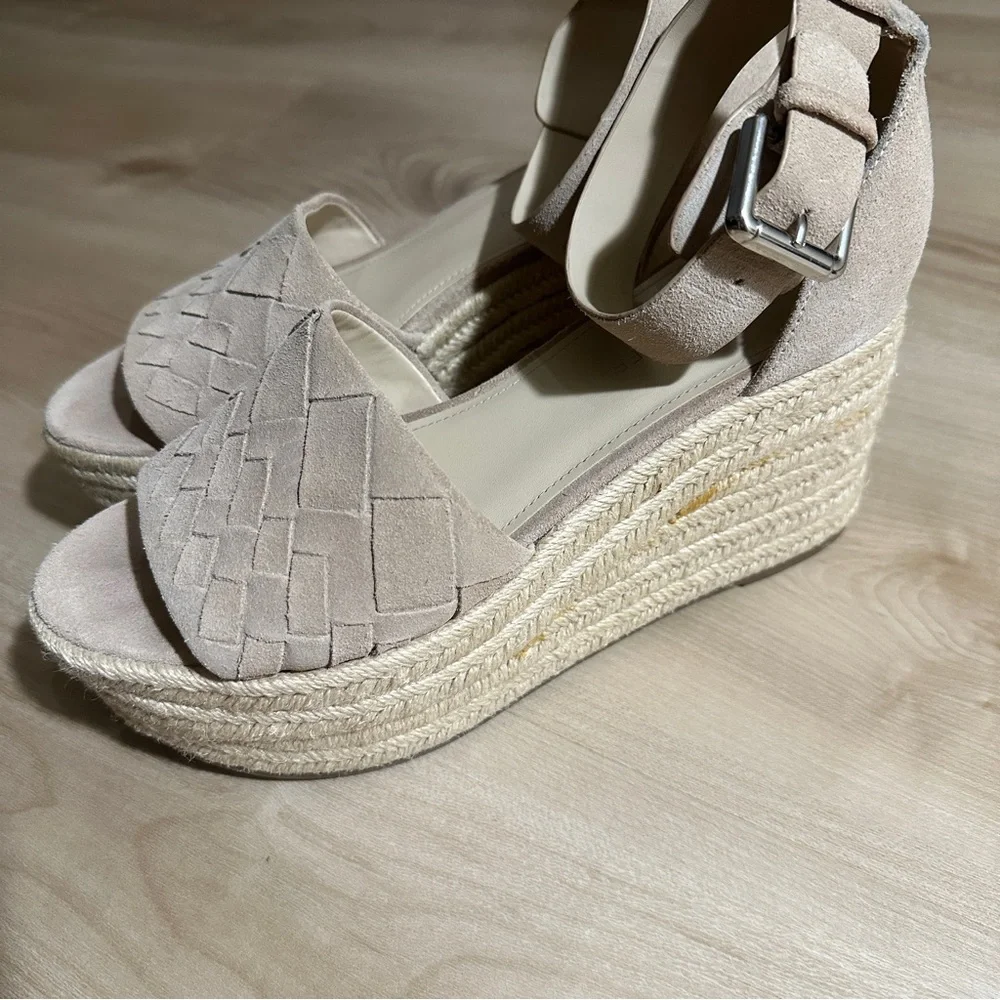 Marc Fisher Adalyn Espadrille Wedges Taupe 8.5 M Womens Platform Suede Sandals‎